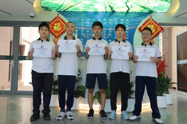 热烈祝贺迪拜中国学校选手斩获紫色彗星全球数学联赛阿联酋初中组冠军