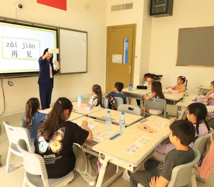 万象更新始于春 文化传播正当时迪拜中国学校2023学年第二学期周六对外汉语课程班开班